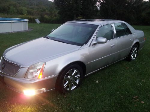 2006 cadillac dts ....a steal no reserve auction !! dont pass up