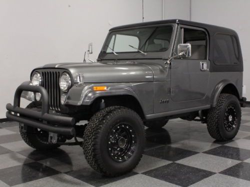 4-speed, factory hardtop &amp; doors, mp3 input, 4 owners, cold air conditioning!!