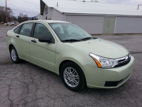 2010 ford focus se low miles only 45kmi very clean one owner
