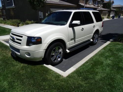 Limited edition, 4wd, loaded w/options, 1 owner/garaged/no smoke, pets, kids