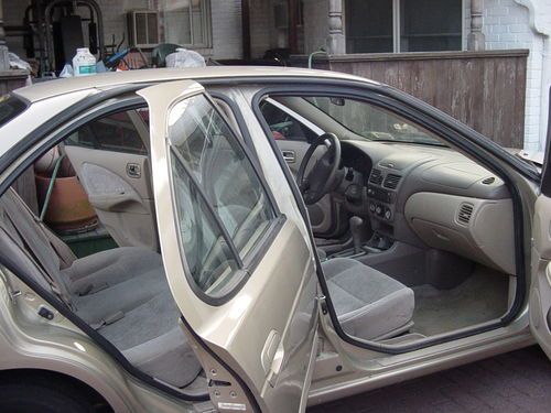 2002 nissan sentra gxe sedan 4-door 1.8l