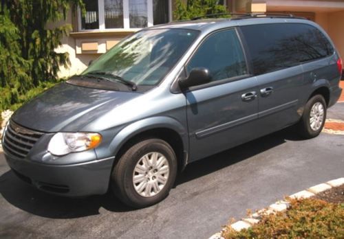 2007 chrysler town &amp; country lx stow`n go seating loaded beautiful buy now cheap