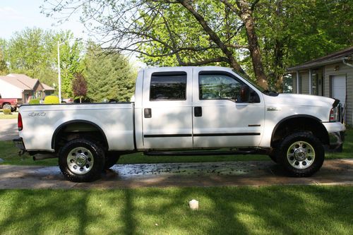 2006 ford f-350 super duty xlt extended cab pickup 4-door 6.0l
