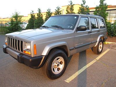 2000 jeep cherokee low low  miles, extra clean, original paint one owner, no res