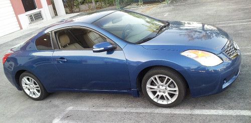 2008 nissan altima coupe  blue 2-door 3.5 priced to sell fast!!!