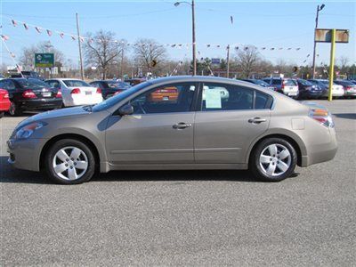 2008 nissan altima 2.5 s only 48k miles looks and drives great must see!