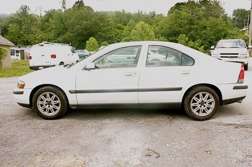 2004 volvo s60 2.5t - white, awd, 4-door sedan