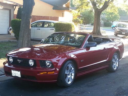 2006 ford mustang gt premium convertible loaded ***super low miles***