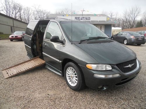 2000 chrysler town country