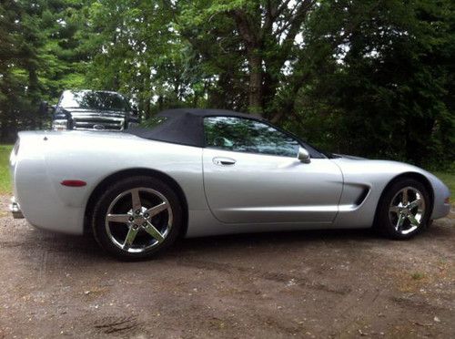 1998 chevrolet corvette convertible 6 speed manual silver/firethorn red interior