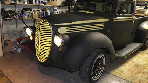 Rat rod ford pickup 1947 with 1939 front clip