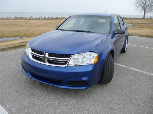 2013 dodge avenger with 1800 miles clean title/ no reserve