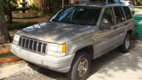 1998 jeep grand cherokee laredo sport utility 4-door 4.0l  no-reserve auction
