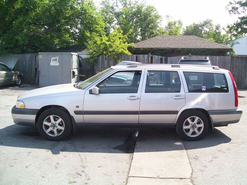 1999 volvo v70 xc awd station wagon cross country must l@@k *** no reserve ***
