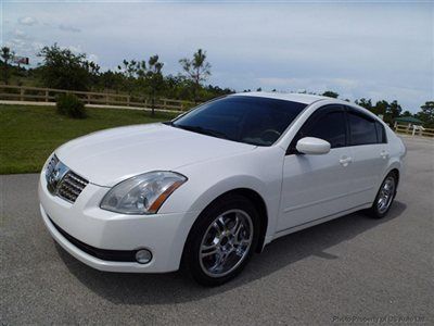 Florida car 06 maxima 3.5l v6 oneowner clean carfax auto sky view roof cd  s/r