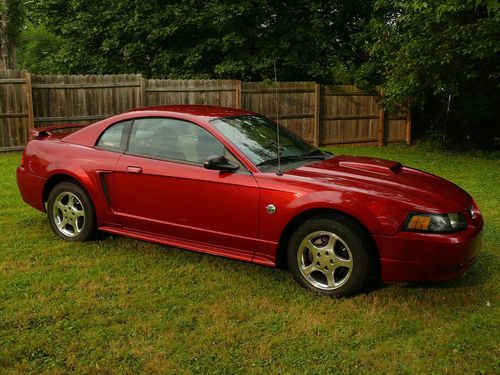 2004 ford mustang 40th anniversary model