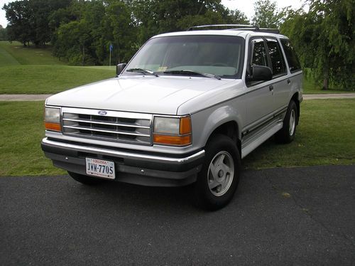 1993 ford explorer xlt sport utility 4-door 4.0l