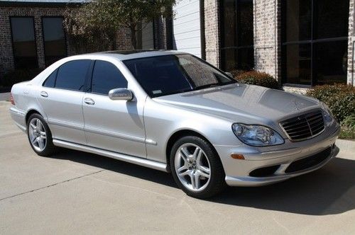 Amg sport pkg,pwr trunk closer,clean carfax,excellent condition,silver/charcoal!