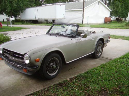 Triumph tr6 tr 6 1976 model w/wire wheels and overdrive 5k on rebuilt motor