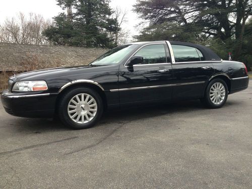 2003 lincoln town car one owner mint