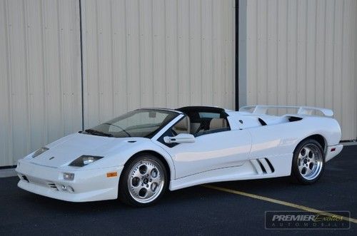 ** 1 of 1 bianca white 99 roadster **