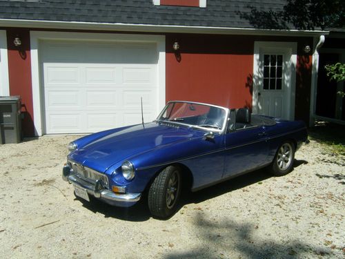 Gorgeous dependable 1965 mgb convertible