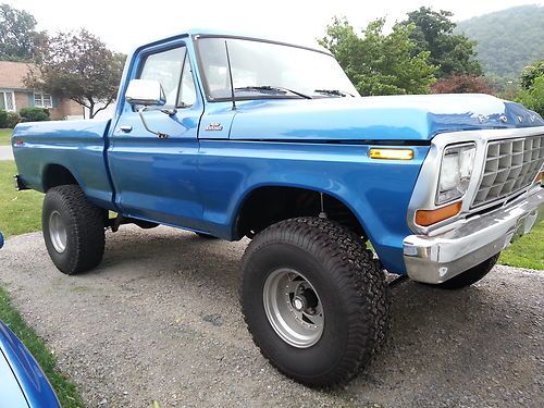 1979 ford f150 short box ....hard to find ..great driver...