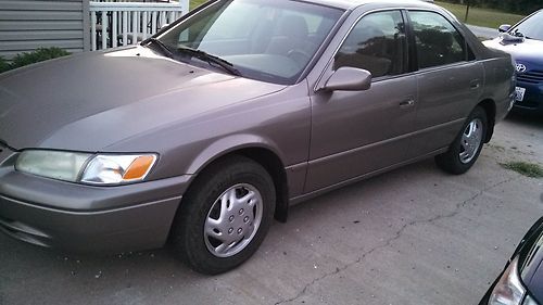 1999 toyota camry le (1-owner)