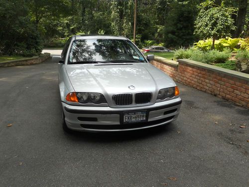 Bmw 323 i in fantastic condition only 70,578 miles 1 owner garaged, no accidents