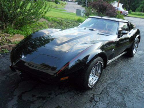 1977  4 speed t-top coupe
