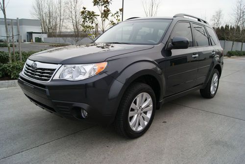 2012 subaru forester 2.5x limited package. leather. heated seats. 10,000 miles