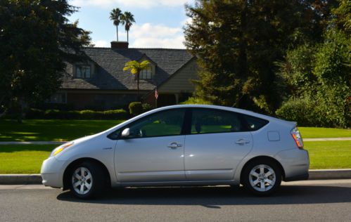 Toyota prius hybrid - 2008 - ( fully loaded ! )