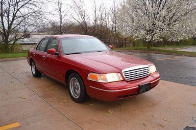 2001 ford crown vic lx  low miles