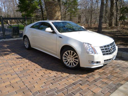2011 cadillac cts. no reserve.leather/heated/onstar/alloys/xenons/pearl/rebuilt