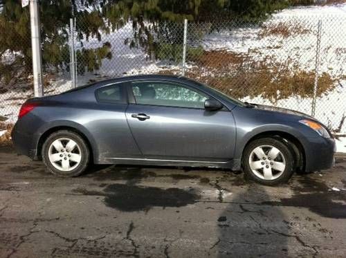 Nissan altima coupe 2008 very low miles