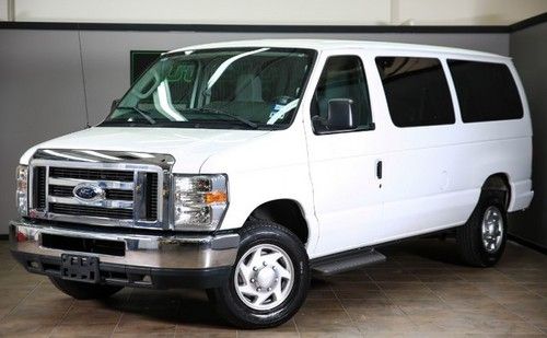2010 ford xlt 12 passenger van, 5.4l gas v8, very clean in &amp; out! we finance!