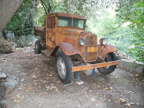 1934 ford truck / rat rod / great patina /  flathead v8