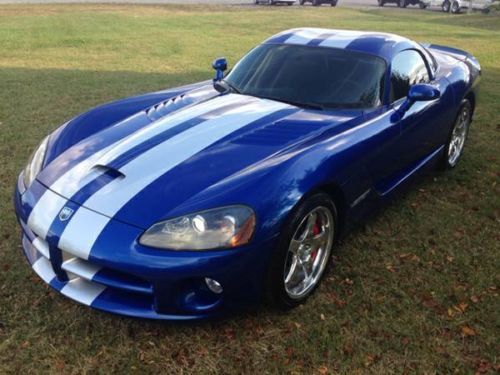 2006 dodge viper srt-10 coupe 2-door 8.3l delivery by owner available in the us