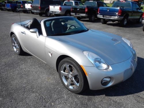 2007 pontiac solstice roadster convertible with leather