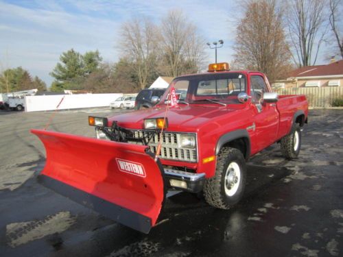 1981 chevrolet c30 4 x 4  with western plow low low miles!