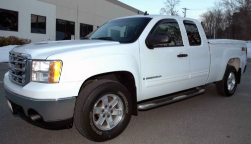 2008 gmc sierra sle extended cab pick up truck clean