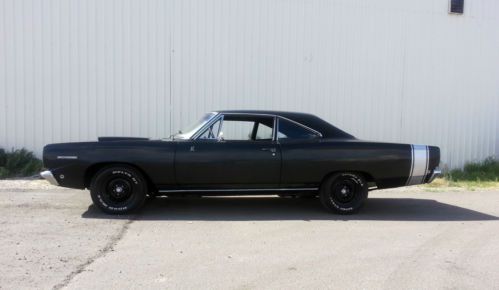 1968 plymouth belvedere, satellite, road runner, 440 v8 with auto 727 trans.