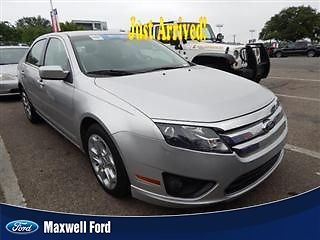 11 ford fusion sedan se, cloth seats, great fuel economy, 1 owner, we finance!
