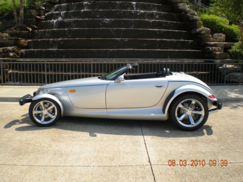 2002 chrysler prowler, only 1877 miles,#76 of 92 silver one&#039;s made in 2002.