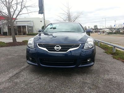 2012 like new altima coupe! fully loaded!! no reserve!!