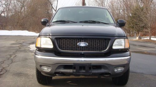 2003 ford f150 xlt lariat crew cab 4x4 one owner looks/runs great no reserve