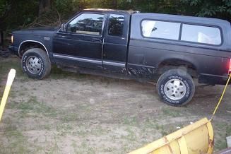 S10 extended cab 4wd pick up $1400 or best offer - located in howell nj 07731