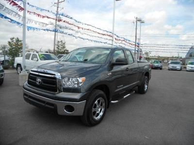 5.7l v8 cd ,like new,10000 lb towing  power,6-speed a/t 8 cylinder engine a/c