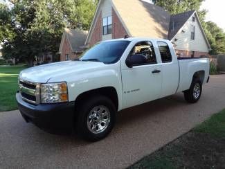 Extended cab, v6, automatic, only 44k miles!  cheap work truck!