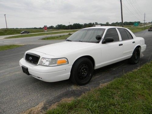 Ford crown victoria police interceptor v-8 auto 1-owner